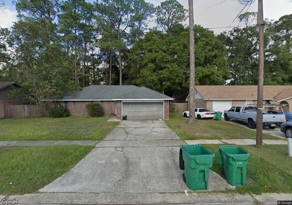 1604 Christopher Cir, Slidell, LA 70460 - photo 1