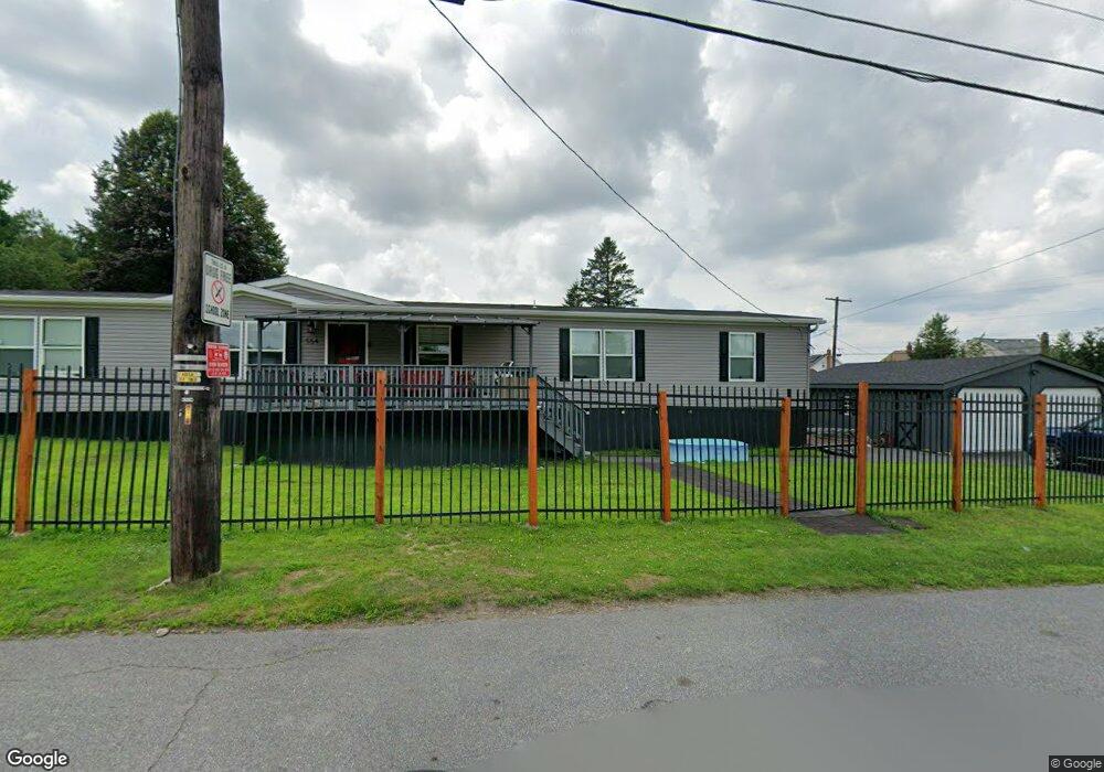 554 S Cedar St, Hazleton, PA 18201 - photo 1