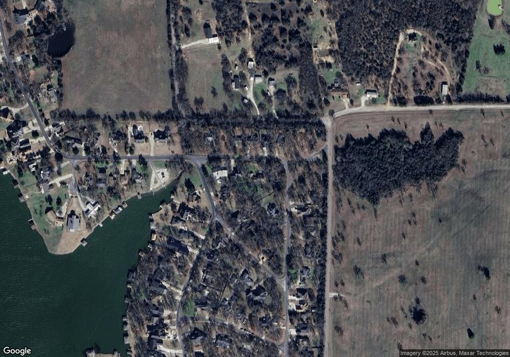 310 Comanche Dr, Gainesville, TX 76240 - photo 1