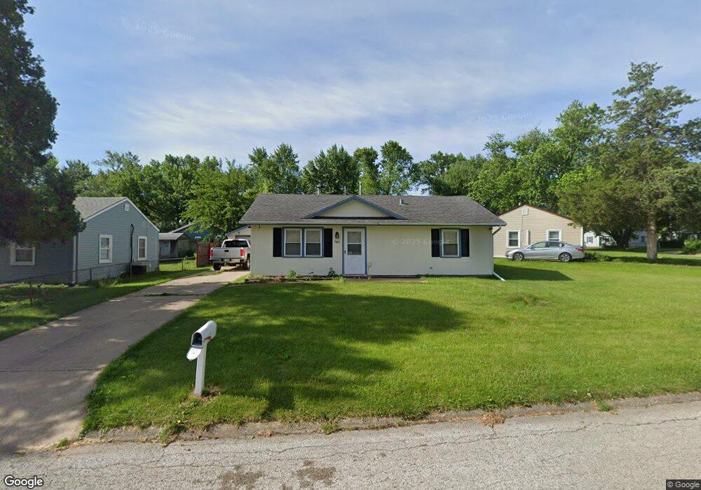 7415 N Oak St, Davenport, IA 52806 - photo 1
