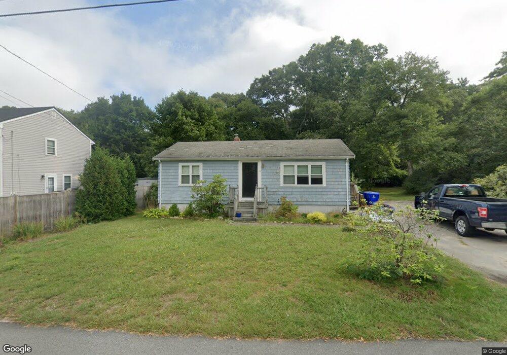 4 Winslow St, Bourne, MA 2532 - photo 1