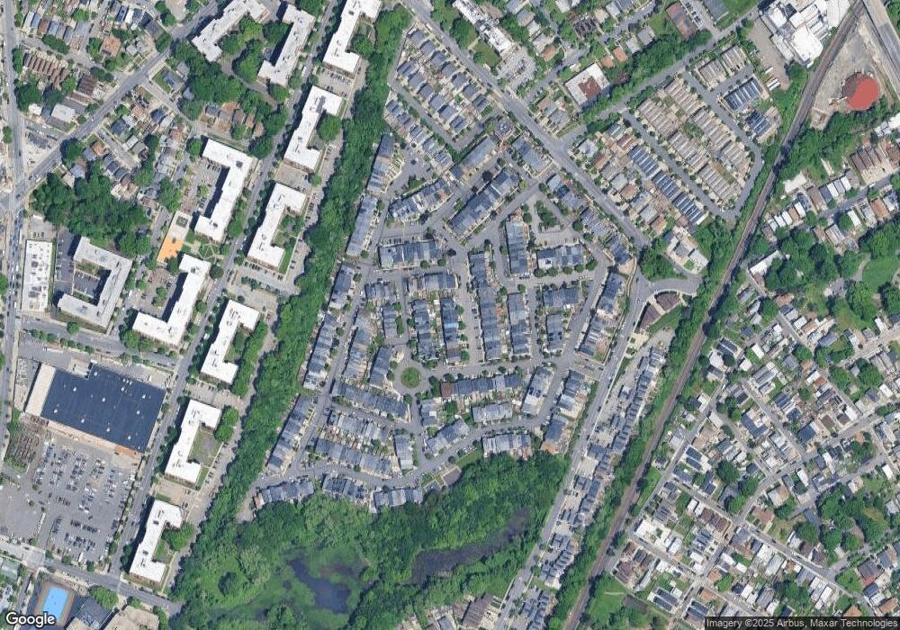 32 Studio Ln, Staten Island, NY 10304 - photo 1