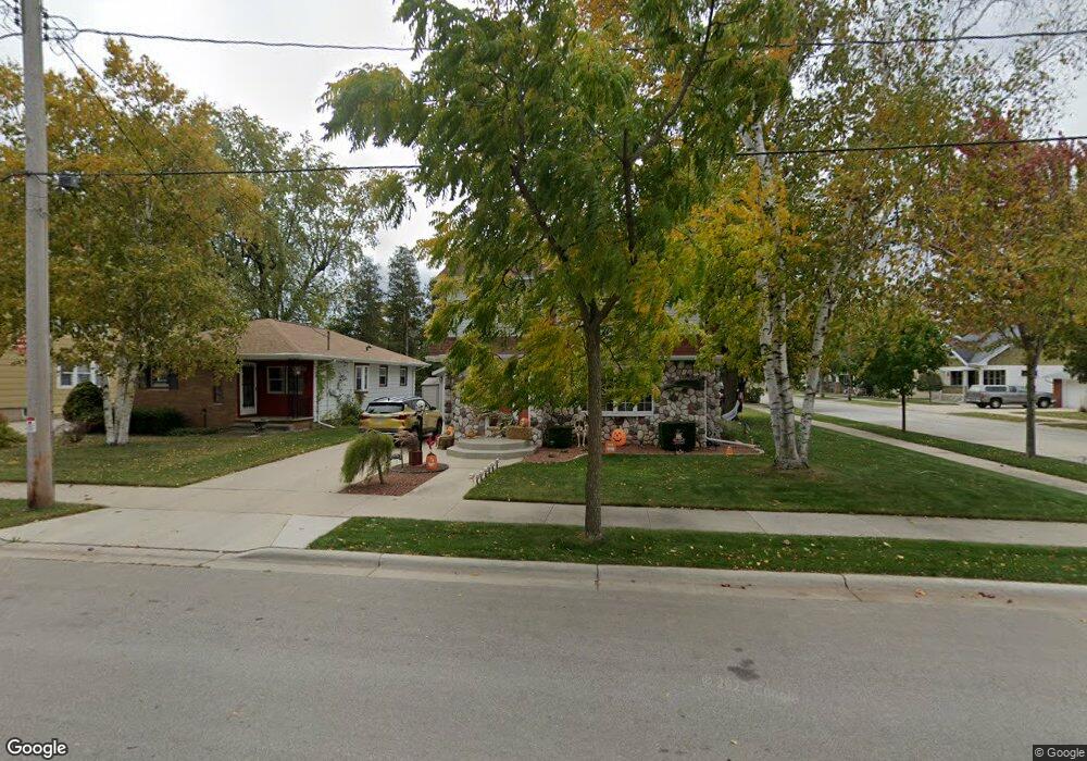 1725 27th St, Two Rivers, WI 54241 - photo 1