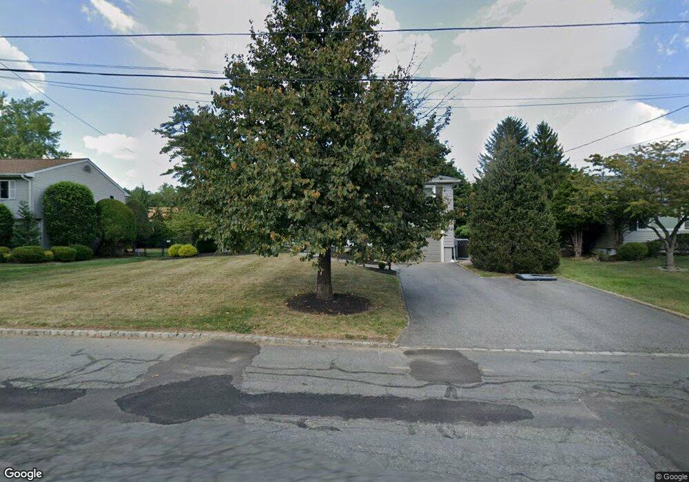 8 Alcott Dr, Livingston, NJ 07039 - photo 1