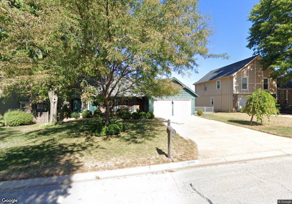 12906 W 69th St, Shawnee, KS 66216 - photo 1