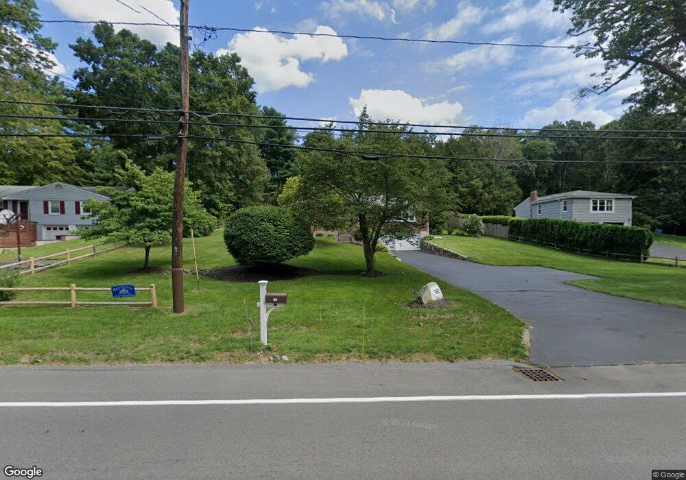 288 South St, Medfield, MA 02052 - photo 1