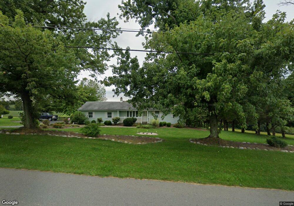 838 Grand Central Rd, Pen Argyl, PA 18072 - photo 1