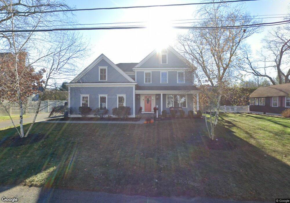 18 Macarthur Rd, Wellesley, MA 02482 - photo 1