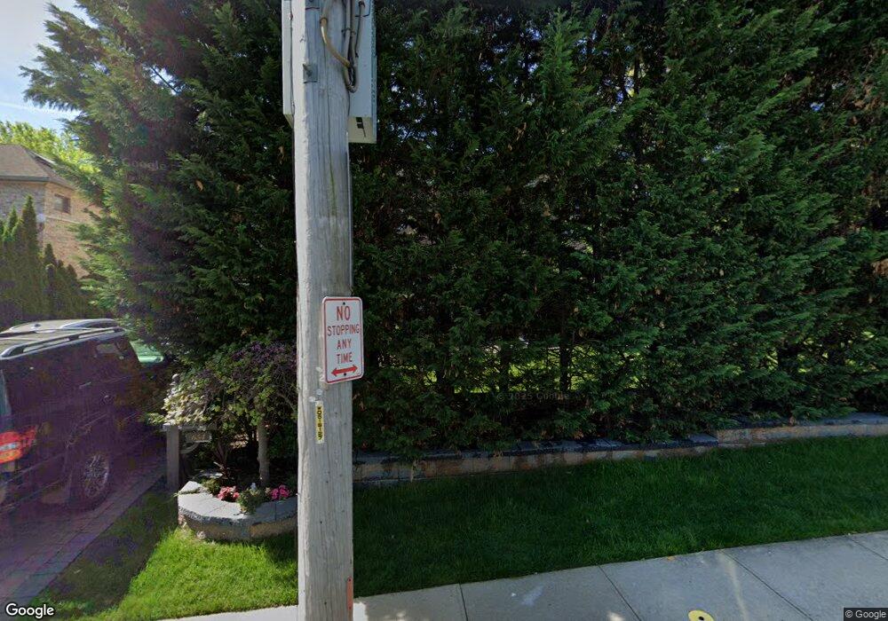 654 Emerson Dr, West Hempstead, NY 11552 - photo 1