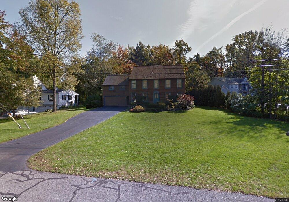 908 Mohegan Rd, Schenectady, NY 12309 - photo 1