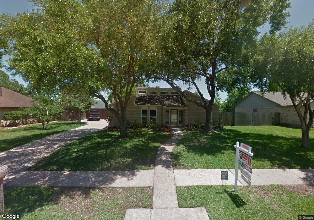 1106 Killarney Ave, Friendswood, TX 77546 - photo 1