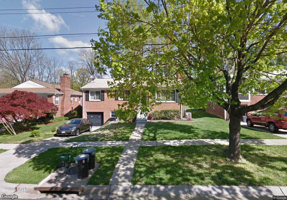 2207 Westview Dr, Silver Spring, MD 20910 - photo 1