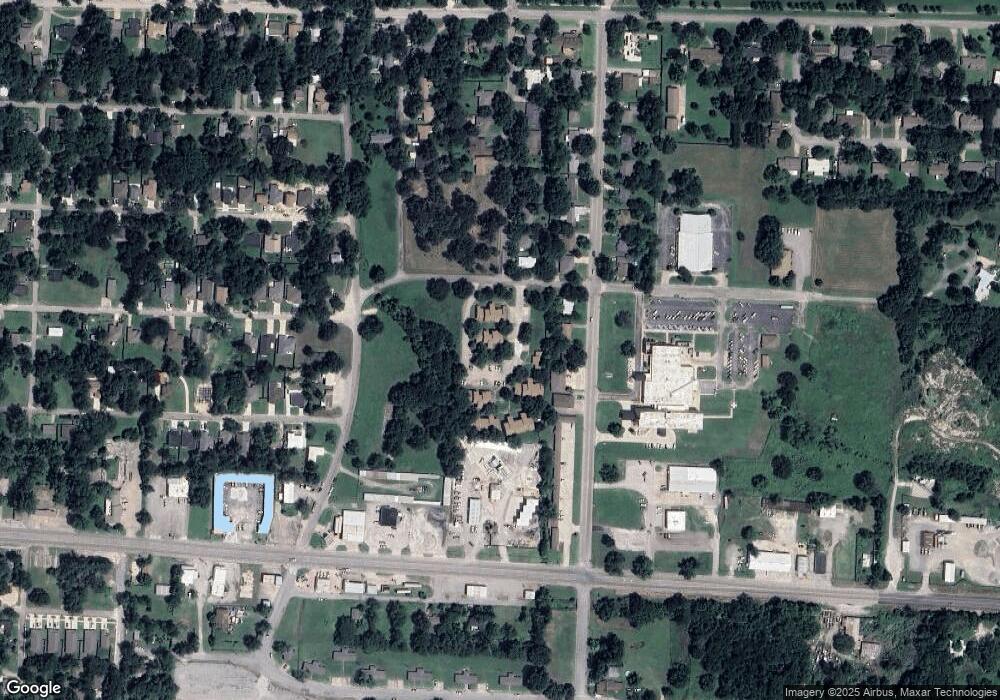 1100 E 6th St, Bonham, TX 75418 - photo 1