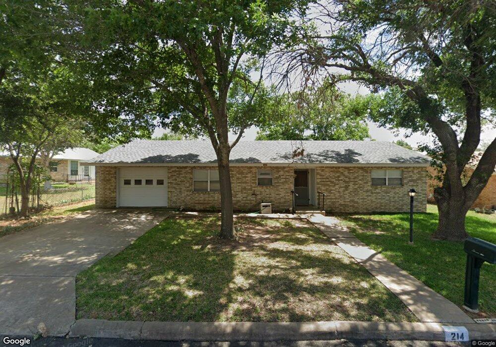 214 W Trailmoor Dr, Fredericksburg, TX 78624 - photo 1