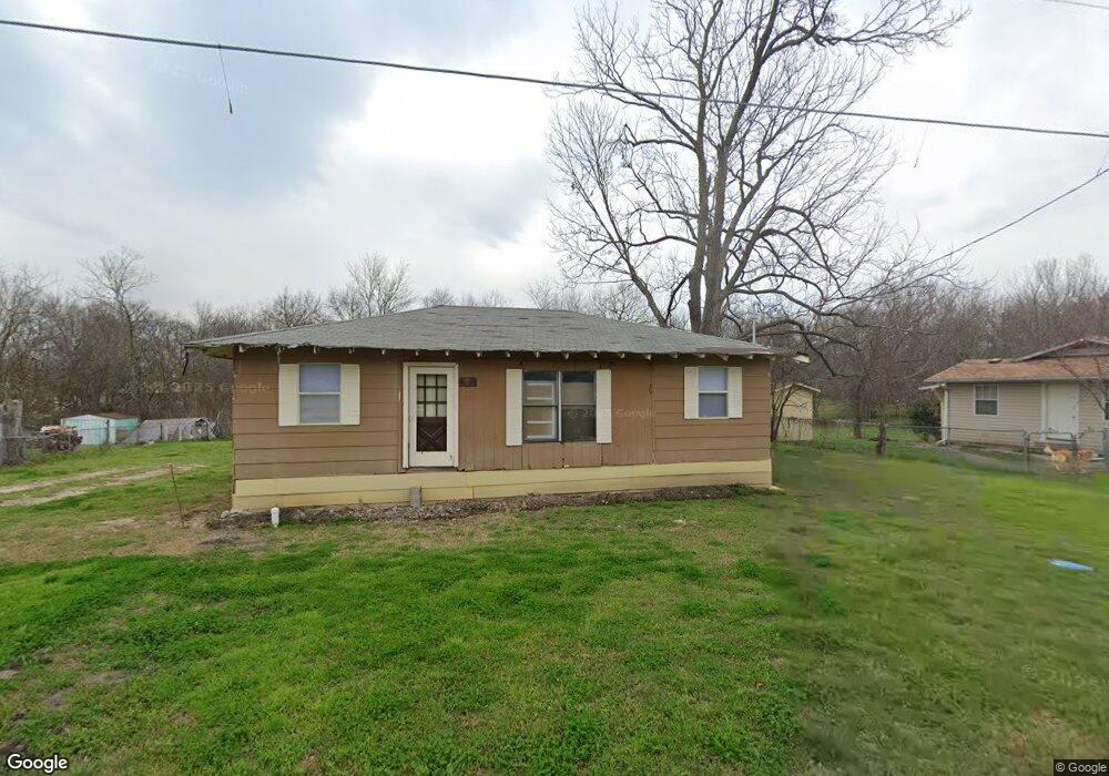 1707 W 12th Ave, Corsicana, TX 75110 - photo 1