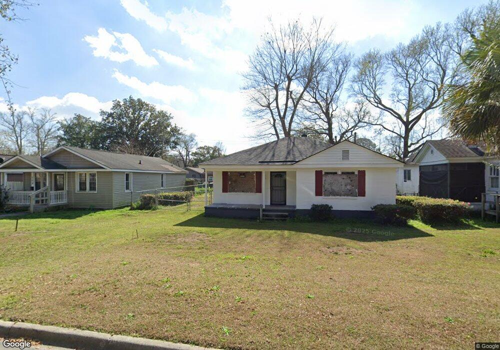 711 W 47th St, Savannah, GA 31405 - photo 1