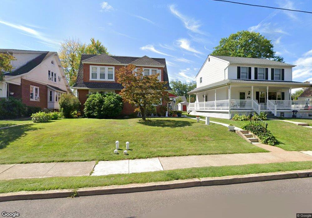 916 Derstine Ave, Lansdale, PA 19446 - photo 1