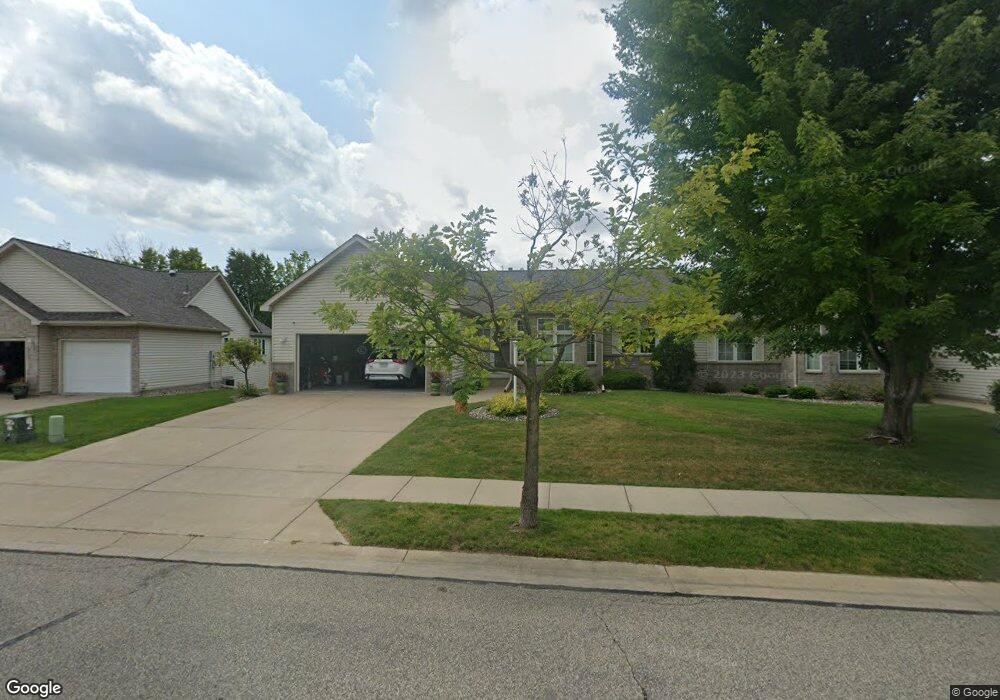 808 Aurora Cir, Red Wing, MN 55066 - photo 1