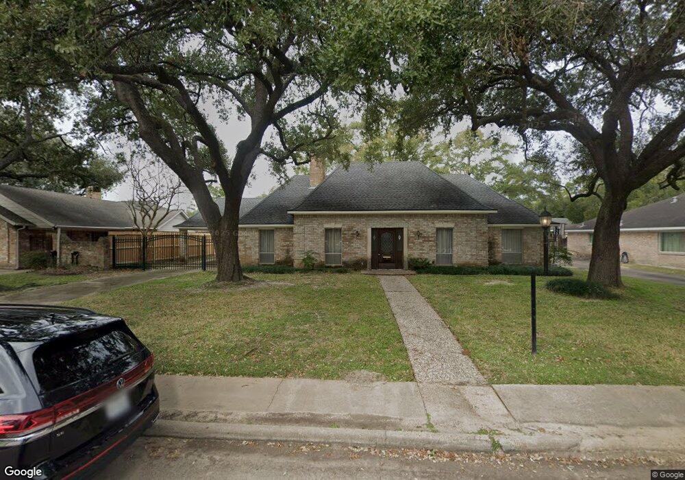 10118 Inwood Dr, Houston, TX 77042 - photo 1