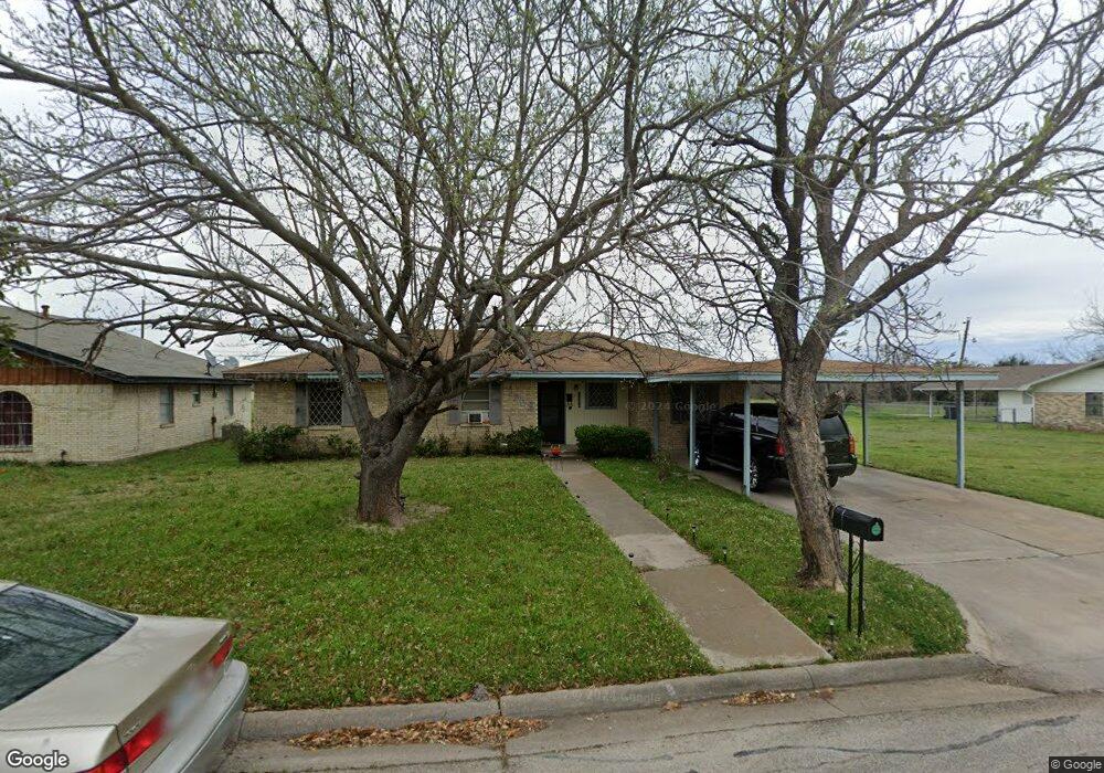 1305 S Benton St, Corsicana, TX 75110 - photo 1