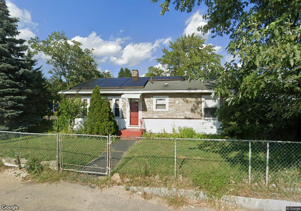 598 S Willow St, Manchester, NH 03103 - photo 1