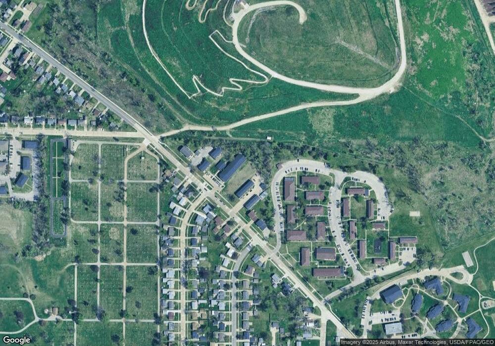 2227 C St SW, Cedar Rapids, IA 52404 - photo 1