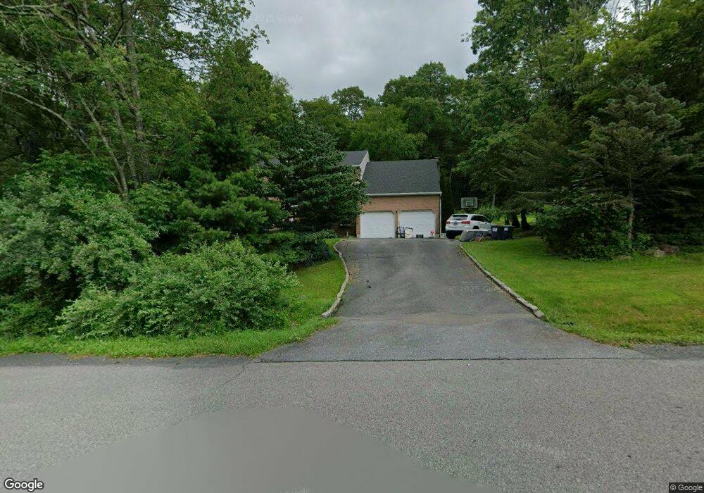 4013 Crest View Dr, Stroudsburg, PA 18360 - photo 1