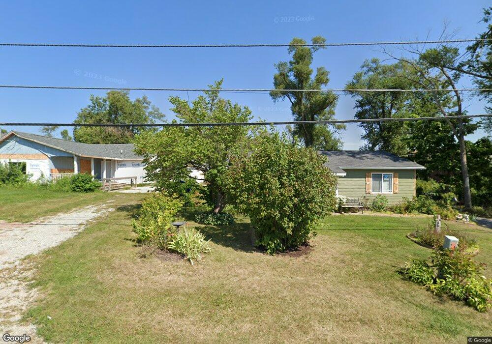 3610 Crestwood Dr NW, Cedar Rapids, IA 52405 - photo 1