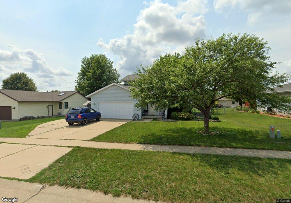 617 Nodaway Dr, Center Point, IA 52213 - photo 1