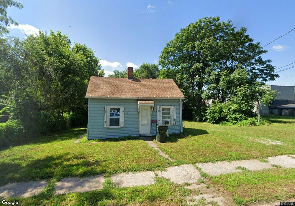 1131 W 4 1/2 St, Davenport, IA 52802 - photo 1