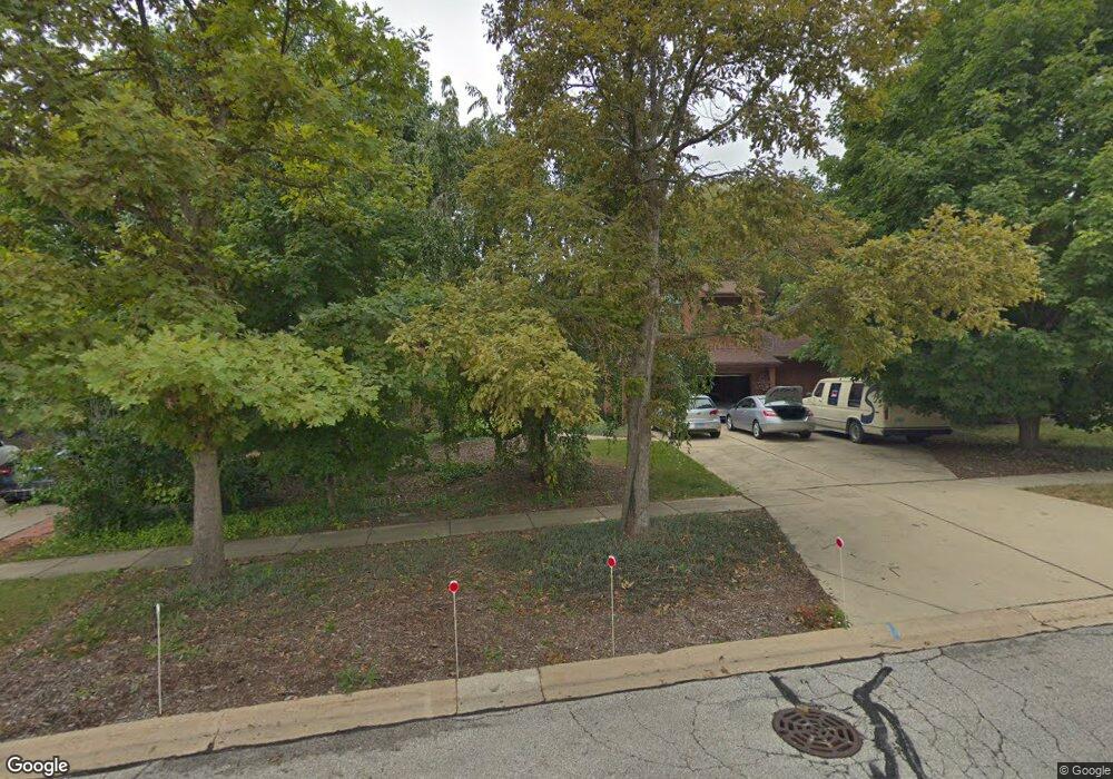 531 Young Ave, Batavia, IL 60510 - photo 1