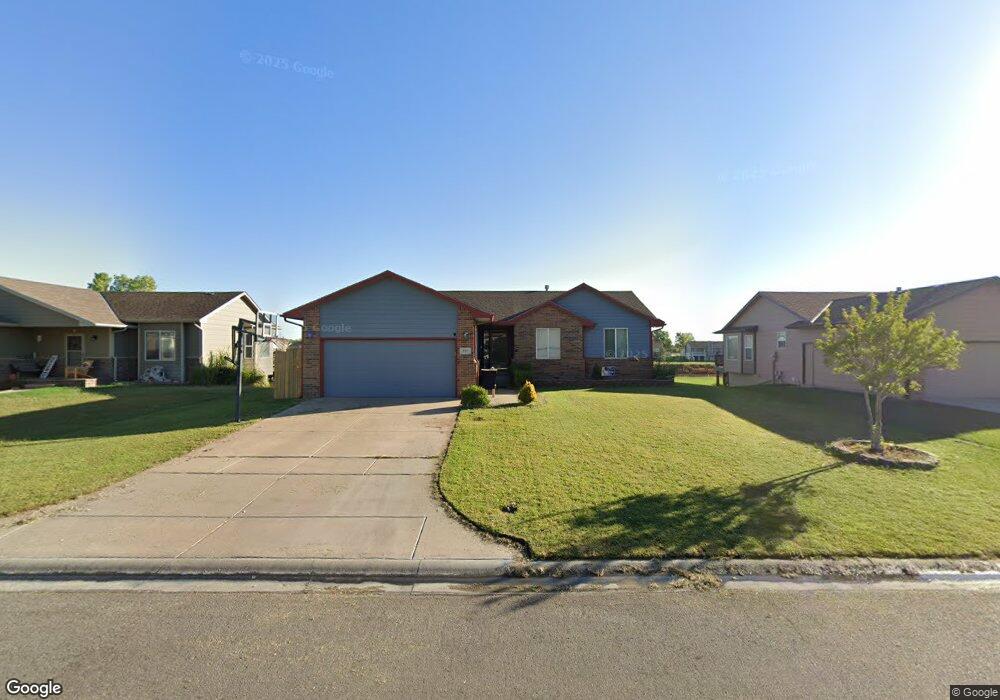 835 S Longbranch Cir, Maize, KS 67101 - photo 1