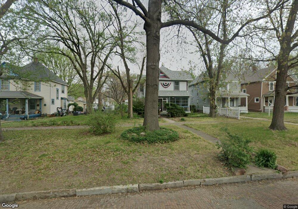 124 SW Clay St, Topeka, KS 66606 - photo 1