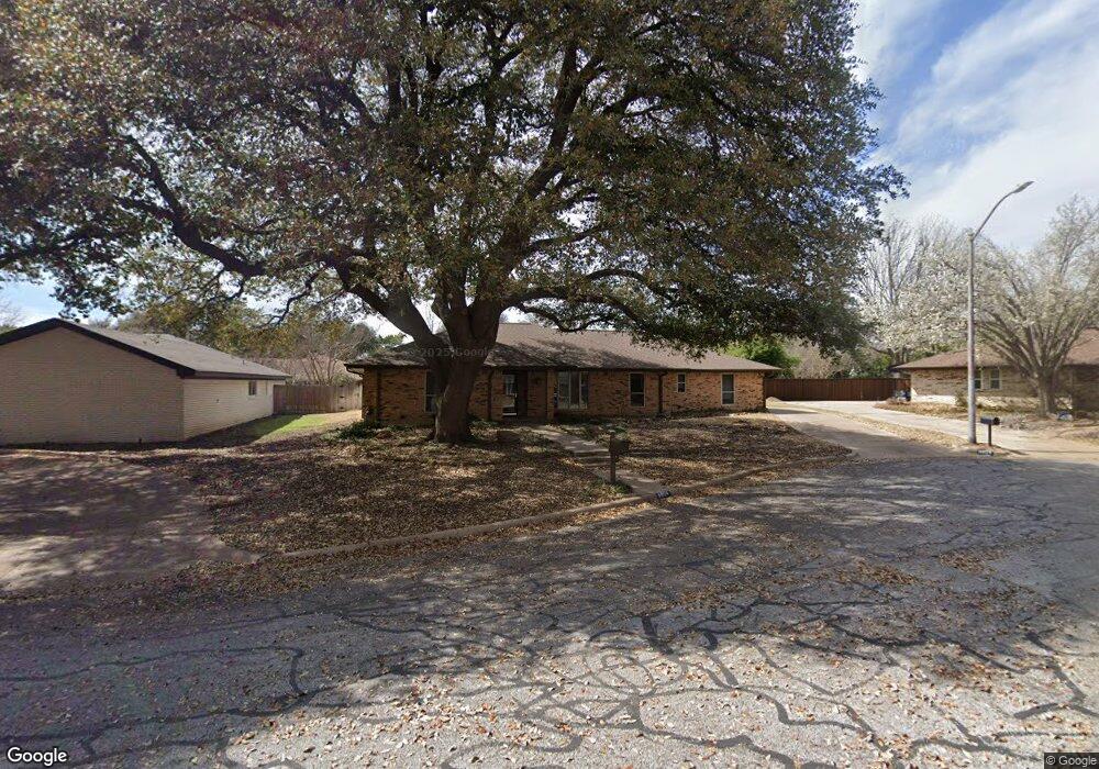 6804 Toledo Ct, Fort Worth, TX 76133 - photo 1