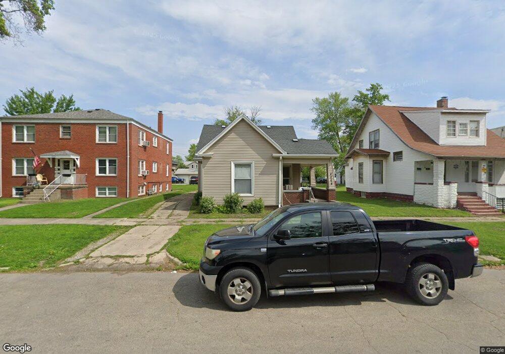 2208 Prairie Ave, Mattoon, IL 61938 - photo 1