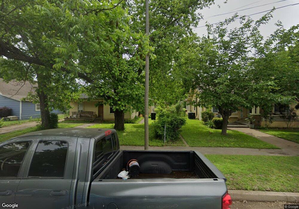 411 N Wilhite St, Cleburne, TX 76031 - photo 1