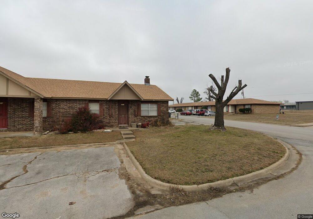 2301 W Sycamore St, Rogers, AR 72758 - photo 1