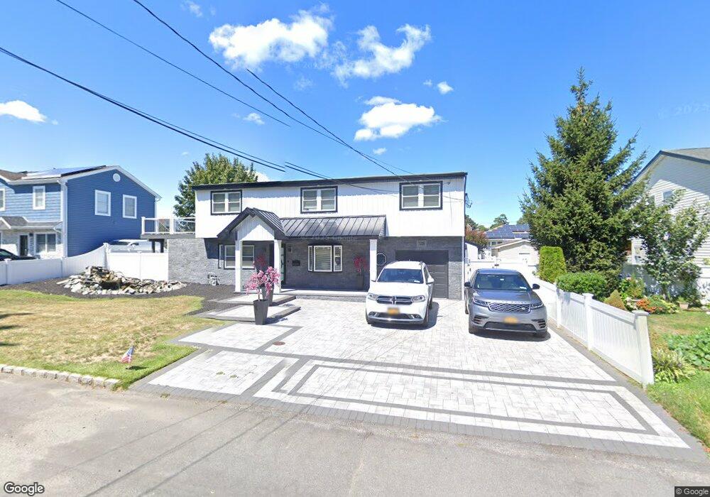 328 3rd St, Lindenhurst, NY 11757 - photo 1