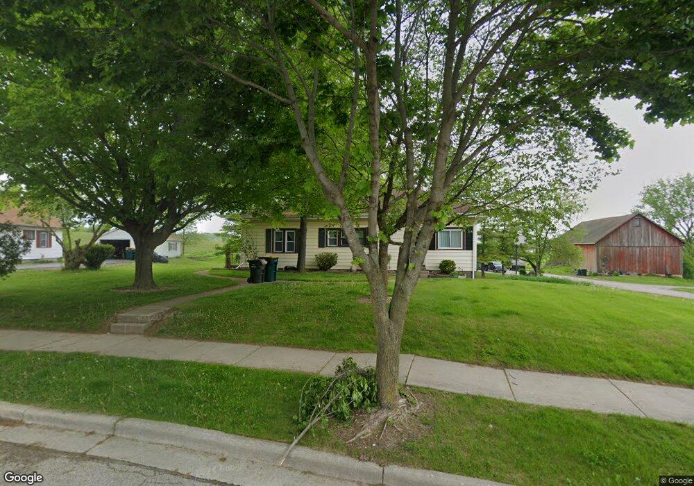 451 Meadowlark Ct, West Bend, WI 53090 - photo 1