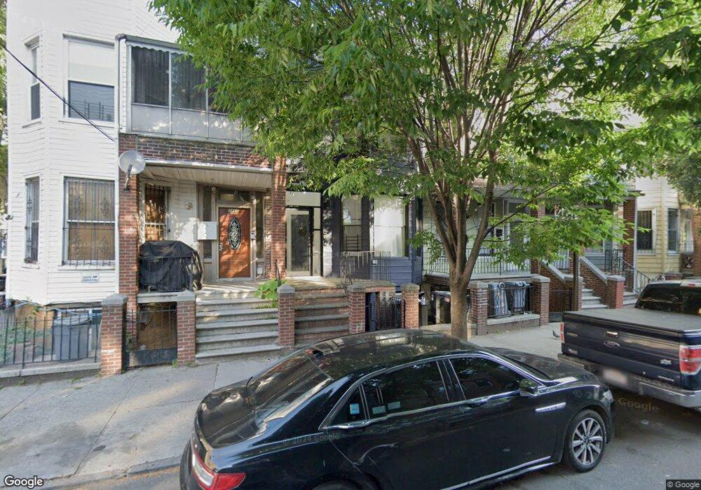 2467 Cambreleng Ave unit 3, Bronx, NY 10458 - photo 1