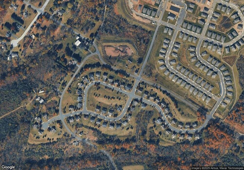 324 Summer Grove Ln, Pottstown, PA 19464 - photo 1