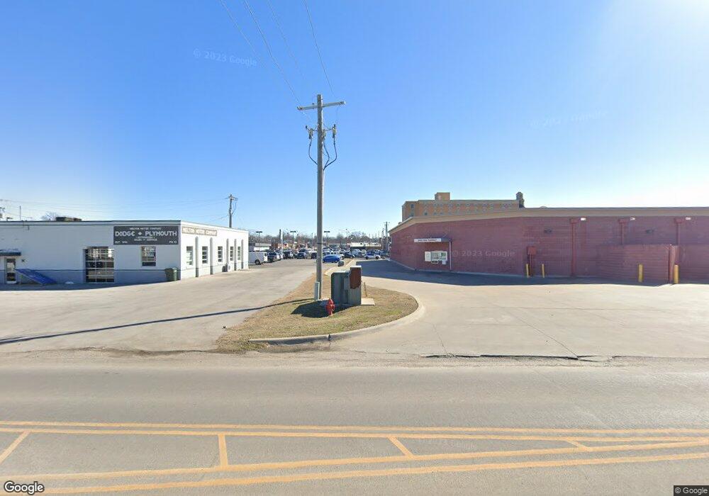 112 N J M Davis Blvd, Claremore, OK 74017 - photo 1