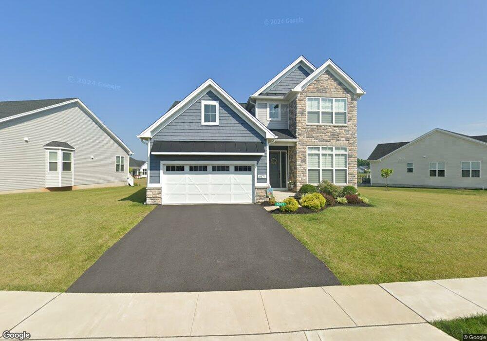 6871 Tulip Ln, Bath, PA 18014 - photo 1
