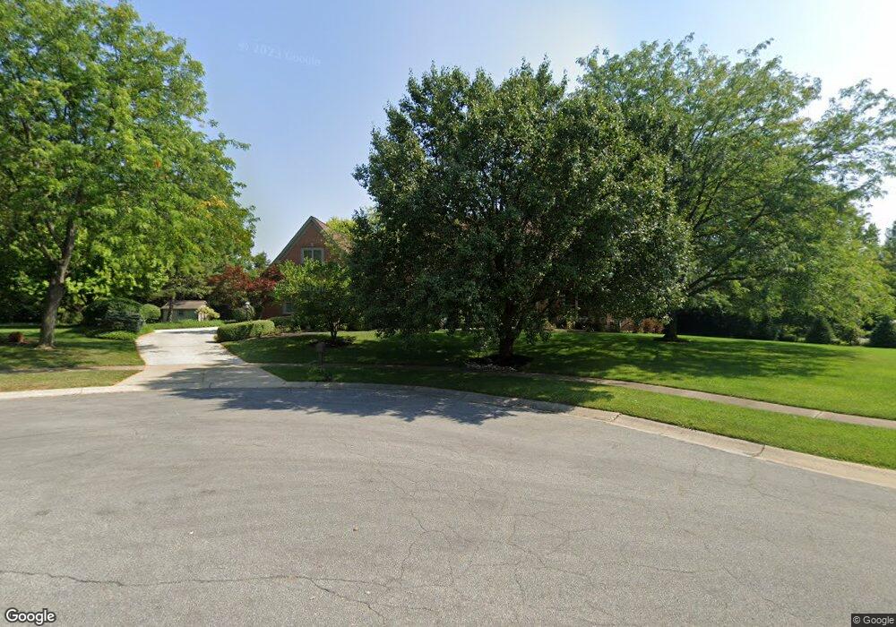 110 Hetherington Ln, Cincinnati, OH 45246 - photo 1