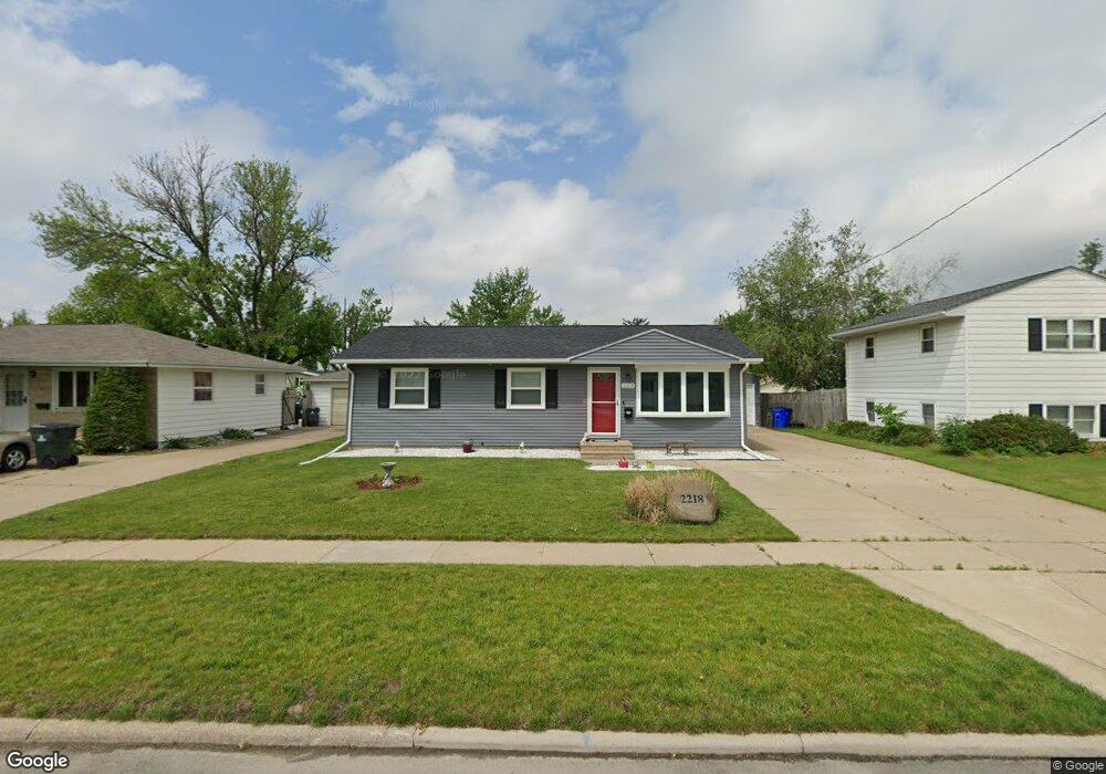 2218 Deborah Dr SW, Cedar Rapids, IA 52404 - photo 1
