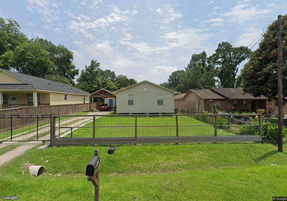 819 Fortune St, Houston, TX 77088 - photo 1