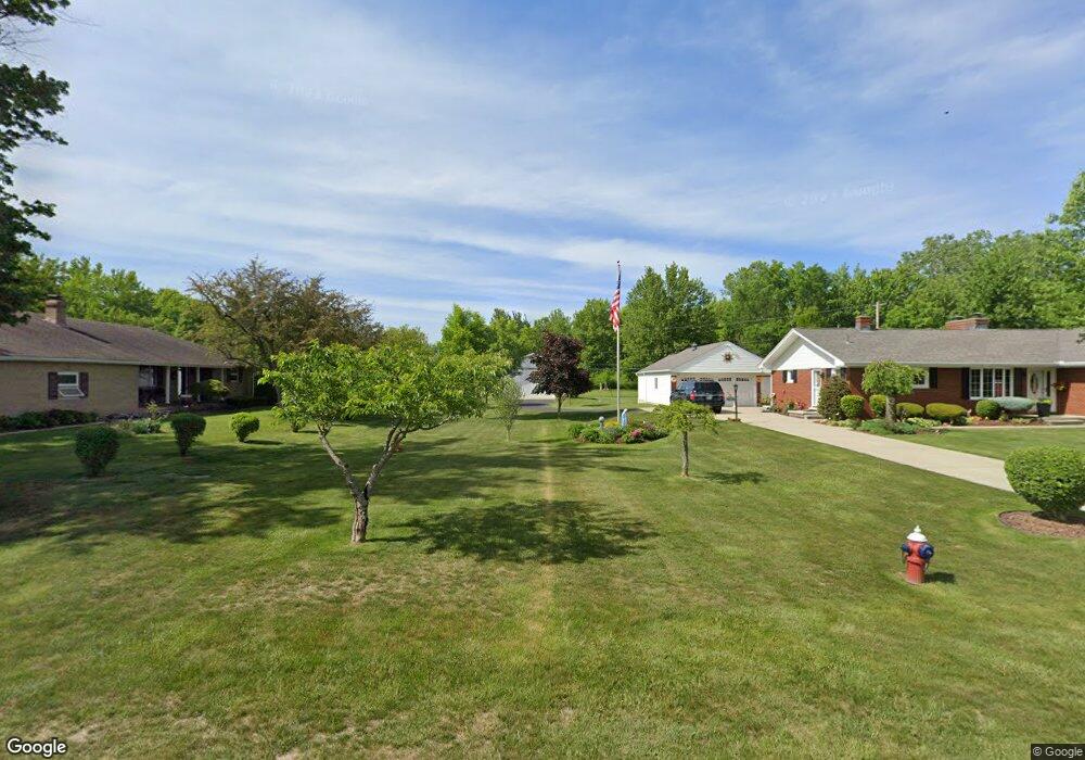 2126 Maplecrest Dr, Carleton, MI 48117 - photo 1