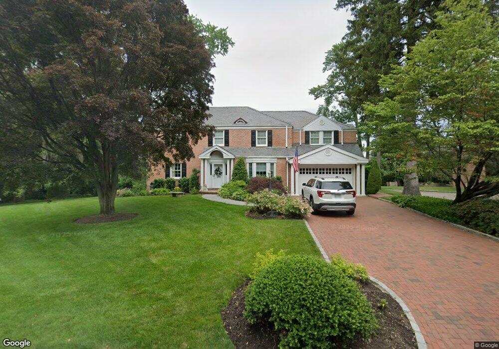 177 Rockcrest Rd, Manhasset, NY 11030 - photo 1