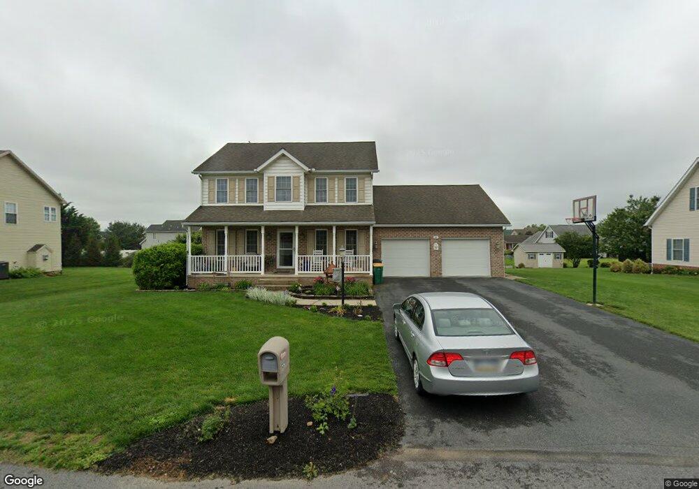 325 Martina Dr, Chambersburg, PA 17201 - photo 1