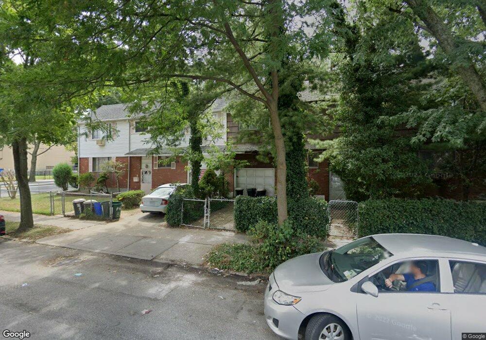 13880 63rd Ave, Flushing, NY 11367 - photo 1